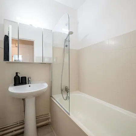 , Proche Et Aeroport Nizza