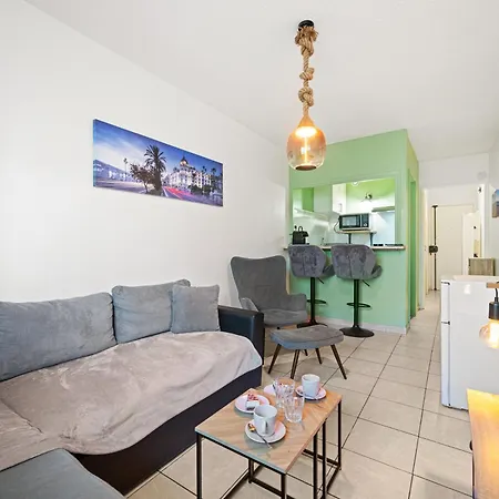 , Proche Et Aeroport