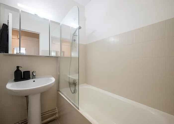 Apartament Le Soleil Nicois , Proche Et Aeroport